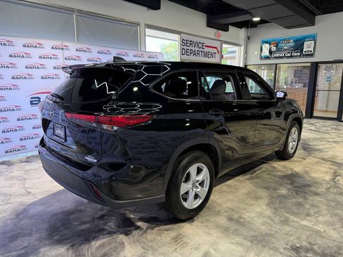 Used 2022 Toyota Highlander L FWD image 38