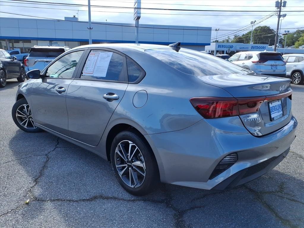 Used 2023 Kia Forte LXS FWD image 6