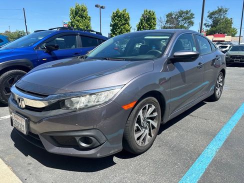 Used 2018 Honda Civic EX image 1