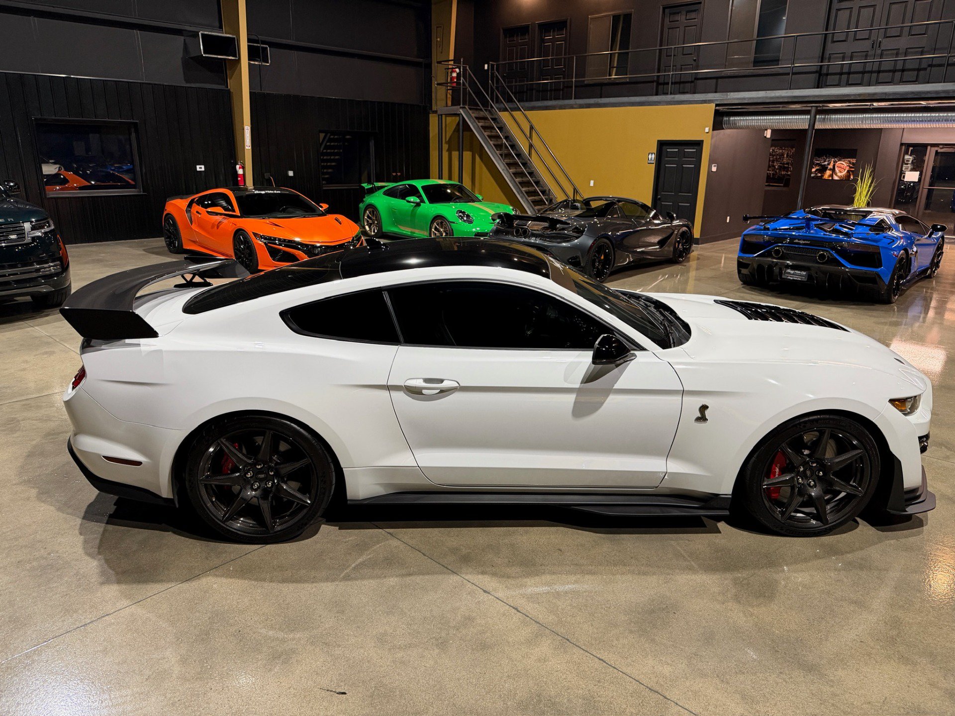 Used 2022 Ford Mustang Shelby GT500 w/ Carbon Fiber Track Pack RWD image 42