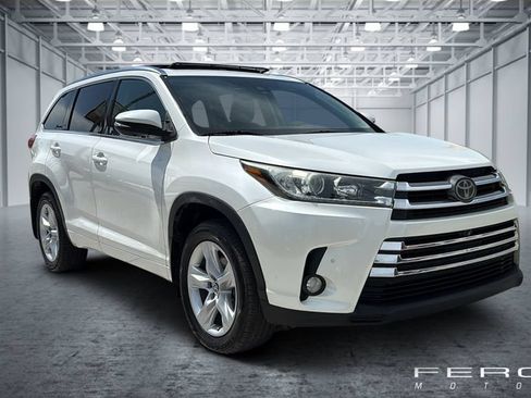 Used 2018 Toyota Highlander Limited Platinum AWD/4WD image 7