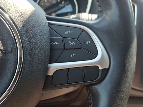 Used 2021 Jeep Compass Latitude AWD/4WD image 21