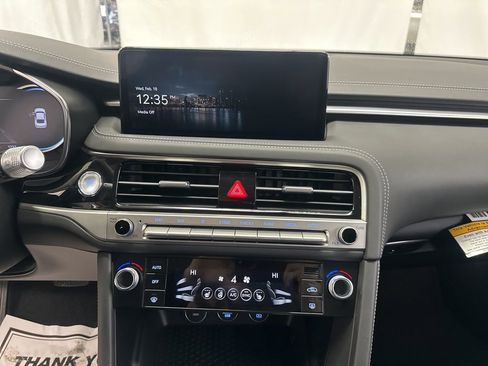 Used 2026 Genesis G70 2.5T image 15