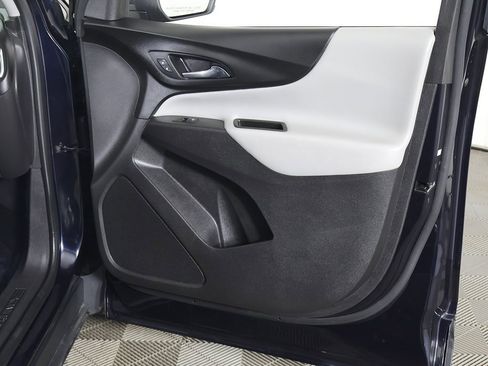 Used 2021 Chevrolet Equinox LS w/ LS Convenience Package image 21