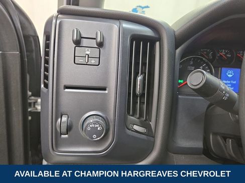 Used 2018 Chevrolet Silverado 1500 Custom w/ Custom Value Package AWD/4WD image 23