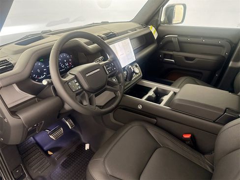 New 2026 Land Rover Defender 130 V8 image 9