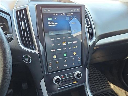 Used 2022 Ford Edge SE image 14