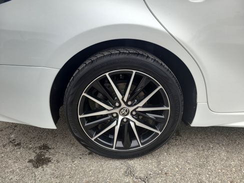 Used 2023 Toyota Camry SE image 12