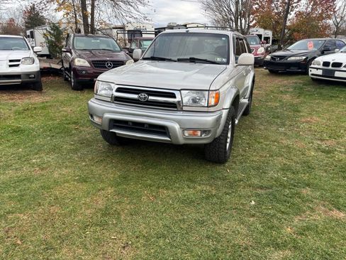 Used 2000 Toyota 4Runner Limited image 17