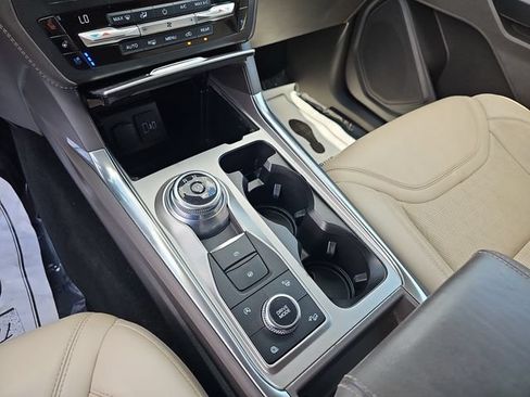 Used 2020 Ford Explorer Platinum AWD/4WD image 29