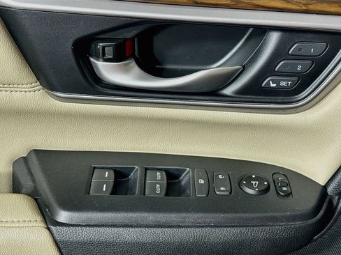 Used 2018 Honda CR-V Touring image 21