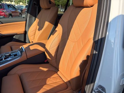 Used 2024 BMW X5 xDrive40i w/ M Sport Package AWD/4WD image 21