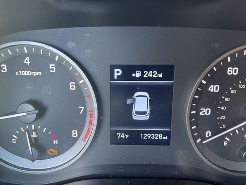 Used 2021 Hyundai Tucson SE w/ Cargo Package image 4