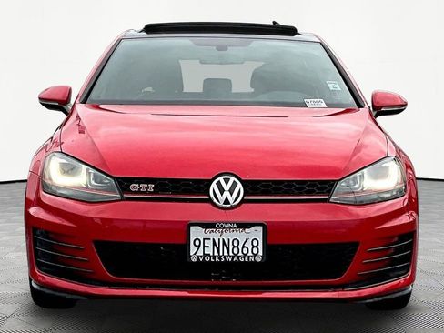 Used 2016 Volkswagen GTI SE image 2