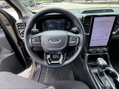 Used 2025 Ford Ranger XLT w/ Equipment Group 301A High AWD/4WD image 5