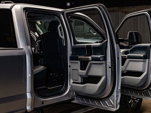 Used 2022 Ford F450 Limited w/ FX4 Off-Road Package image 33