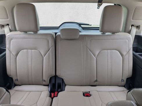 Used 2024 Ford Expedition Limited RWD image 19