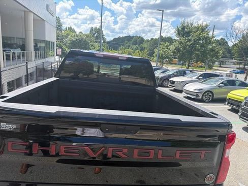 Used 2020 Chevrolet Silverado 1500 RST AWD/4WD image 6