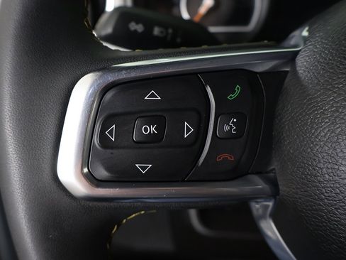 Used 2024 Jeep Wrangler Sahara image 35