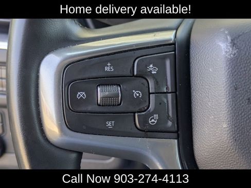 Used 2023 Chevrolet Suburban Premier image 18