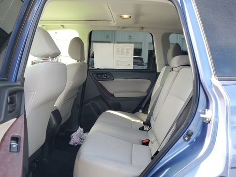 Used 2018 Subaru Forester 2.5i Premium image 12
