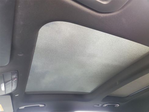 Used 2021 Mercedes-Benz GLC 300 image 18