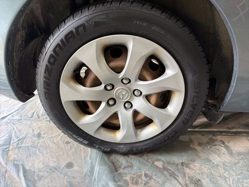 Used 2013 MAZDA MAZDA3 i Sport image 23