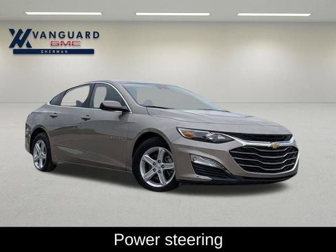 Used 2025 Chevrolet Malibu LT FWD image 1