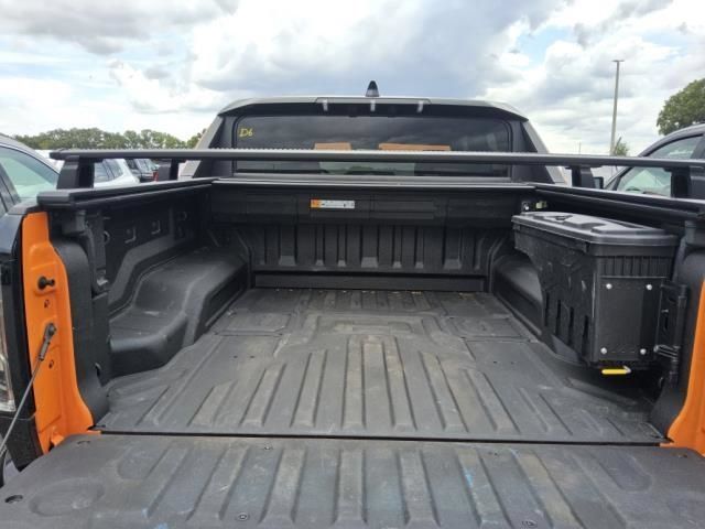 Used 2024 GMC Hummer EV 2X w/ LPO, Illumination Package AWD/4WD image 10