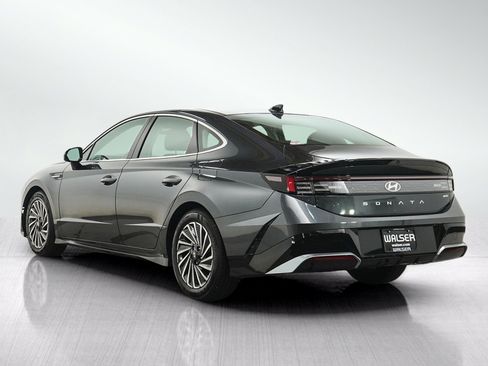 Used 2025 Hyundai Sonata SEL FWD image 3