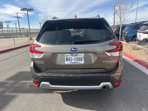 Used 2021 Subaru Forester Touring image 8