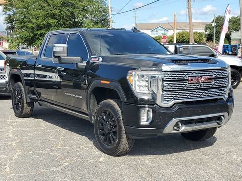 Used 2022 GMC Sierra 2500 Denali w/ Denali Black Diamond Edition AWD/4WD image 1