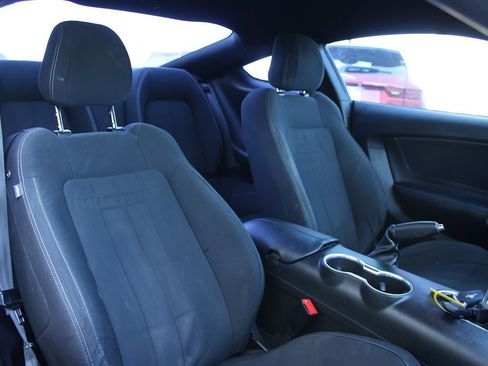 Used 2018 Ford Mustang Coupe RWD image 14