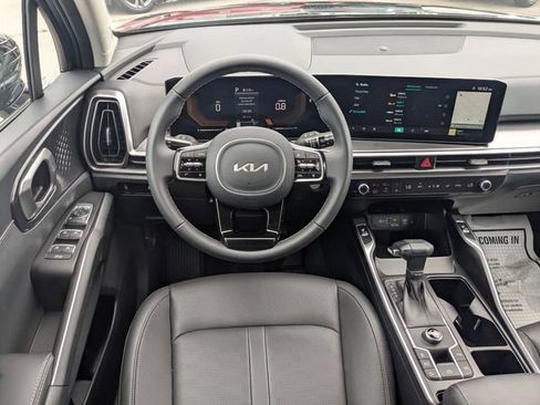 Used 2025 Kia Sorento S FWD image 29