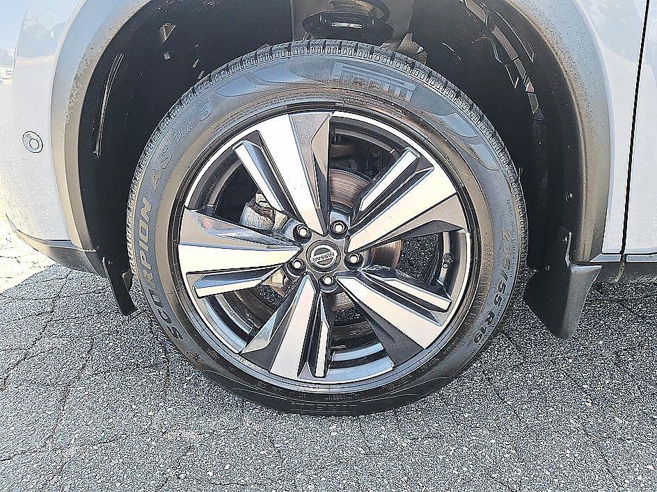 Certified 2021 Nissan Rogue Platinum FWD image 8