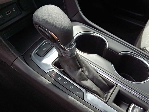 Used 2024 Chevrolet Equinox LS AWD/4WD image 15