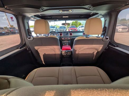 Used 2023 Jeep Wrangler Sport S image 15