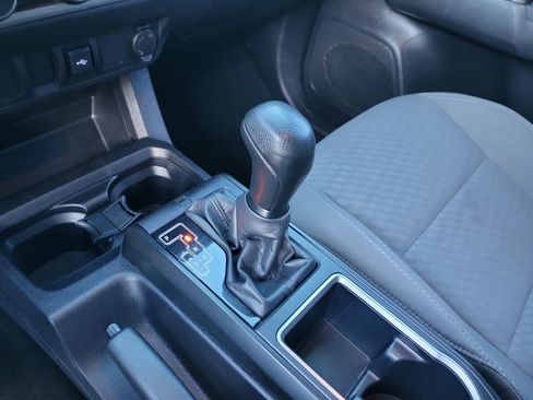 Used 2022 Toyota Tacoma SR AWD/4WD image 28