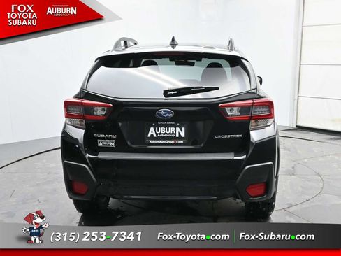 Used 2023 Subaru Crosstrek 2.0i Premium image 4