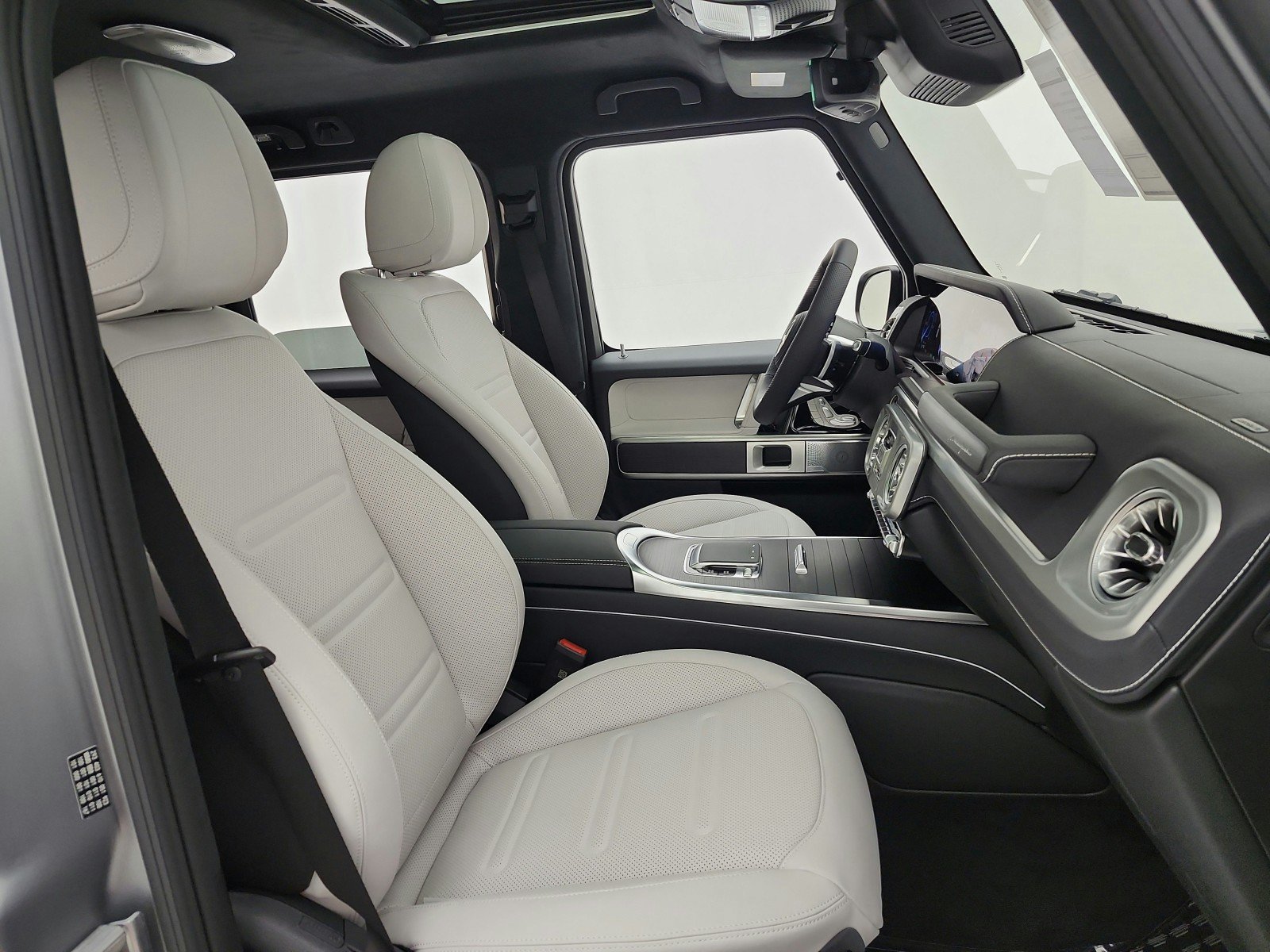 New 2027 Mercedes-Benz G 580 e image 14