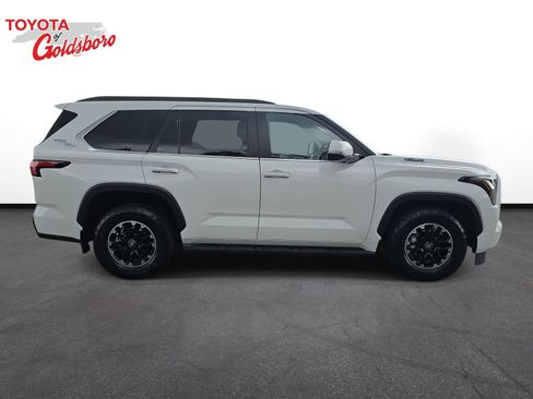 Used 2026 Toyota Sequoia SR5 w/ TRD Off-Road Package AWD/4WD image 4