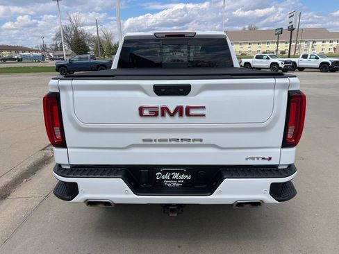 Used 2024 GMC Sierra 1500 AT4 w/ AT4 Preferred Package AWD/4WD image 8