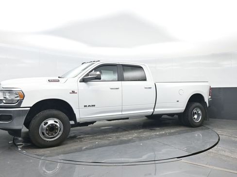 Used 2022 RAM 3500 Big Horn AWD/4WD image 2