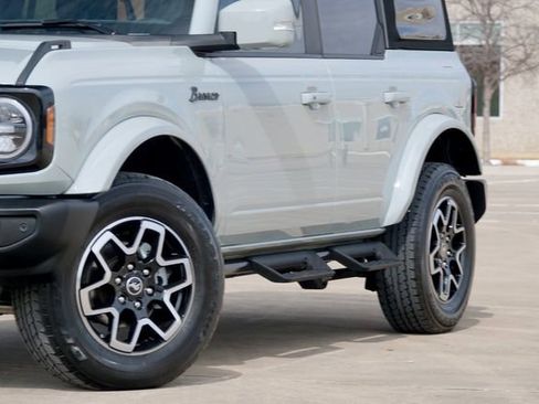 Used 2023 Ford Bronco Outer Banks image 20