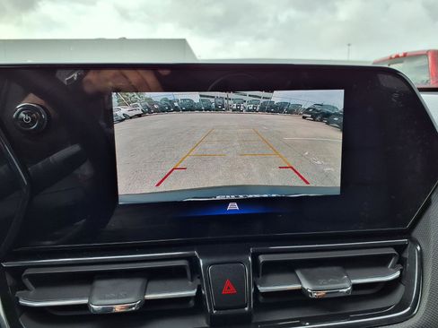 Used 2025 Chevrolet TrailBlazer RS w/ Driver Confidence Package image 5