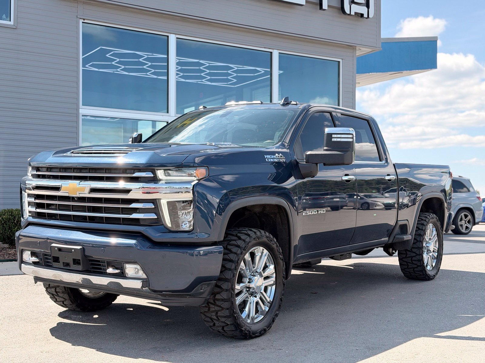 Used 2022 Chevrolet Silverado 2500 High Country AWD/4WD image 11