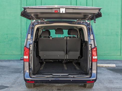 Used 2017 Mercedes-Benz Metris Passenger image 14