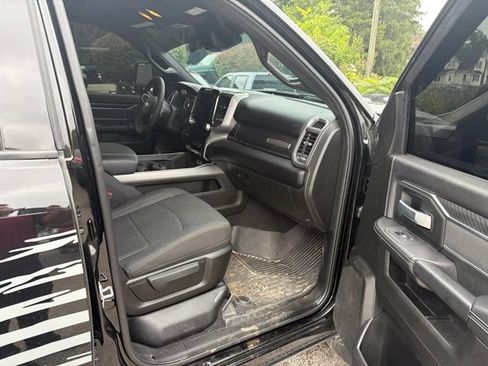 Used 2025 RAM 2500 Big Horn AWD/4WD image 11