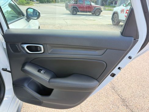 Used 2023 Honda Civic EX-L image 11
