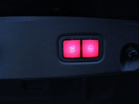 Used 2012 Mercedes-Benz CLS 63 AMG image 28